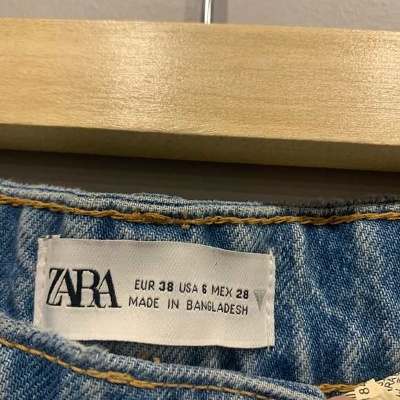 Zara Hi-Rise Wide Leg Cropped Jeans - Picture 4 of 4